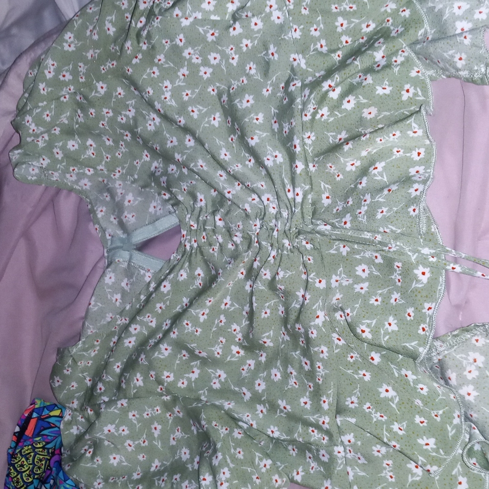 Shein green flower top crop